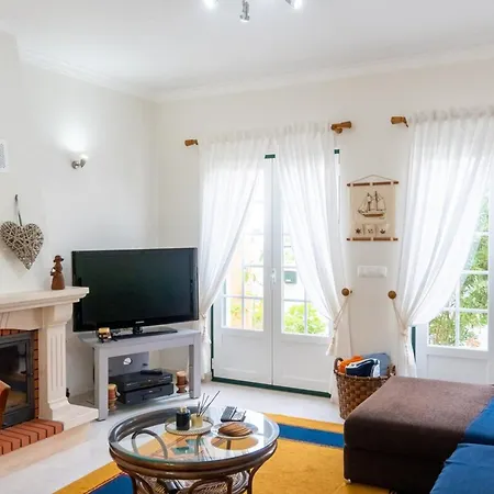Villa Santa - 3 Bedrooms & Bbq